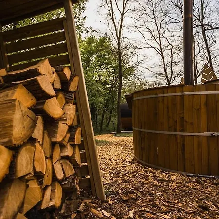 Avarlak, Faház Erdei Wellnessel Ferienhaus Szurdokpüspöki